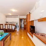 公寓 Fuer 6 Personen By Interhome
