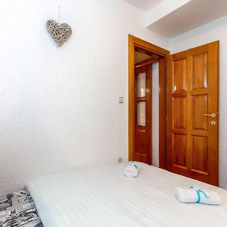 شقة Fuer 6 Personen By Interhome تْسْغيكفانِتْسا