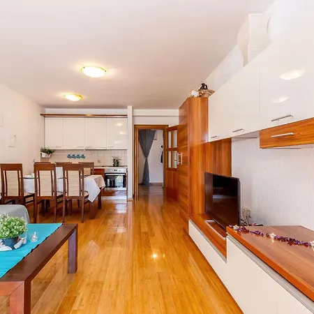 Apartmán Fuer 6 Personen By Interhome