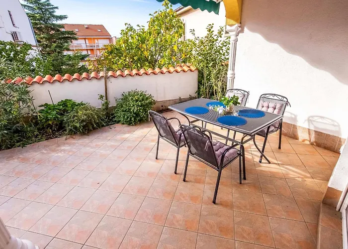 Lejlighed Fuer 6 Personen By Interhome Crikvenica